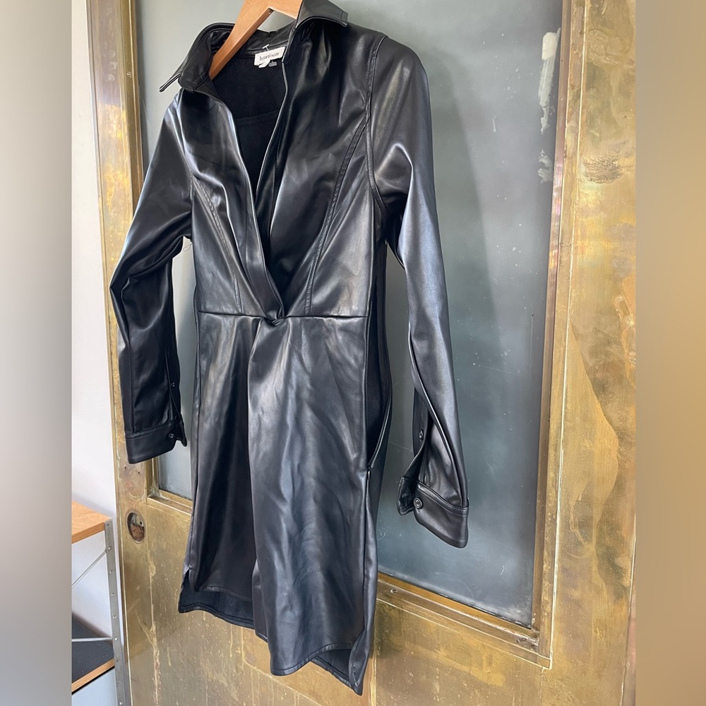 Heartloom Black Faux Leather Deep V Mini Dress Size S - Picture 4 of 4